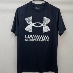 Men’s Under Armour athletic t-shirt